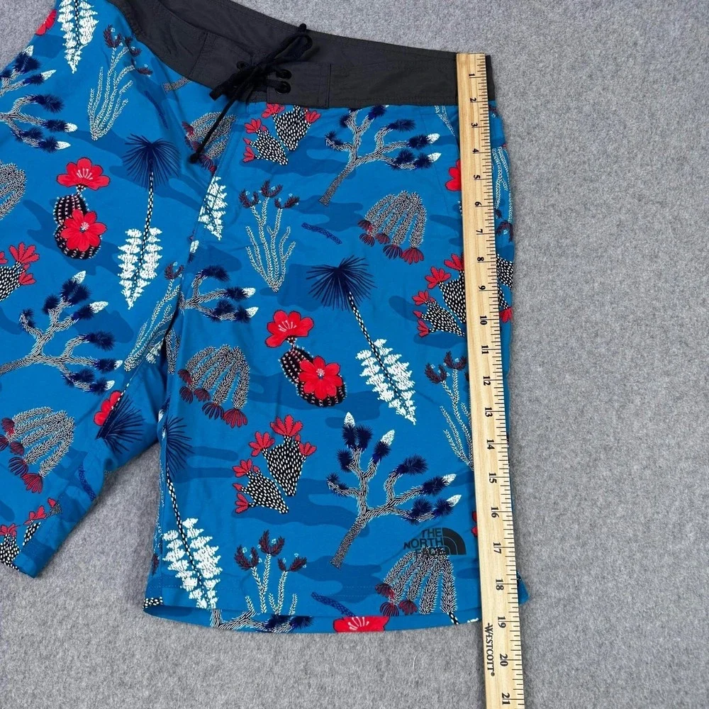 The North Face Board Shorts Blue Coral Men's Size 30 Hybrid‎ Swimming Trunks